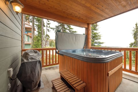 BBQ & Private Hot Tub