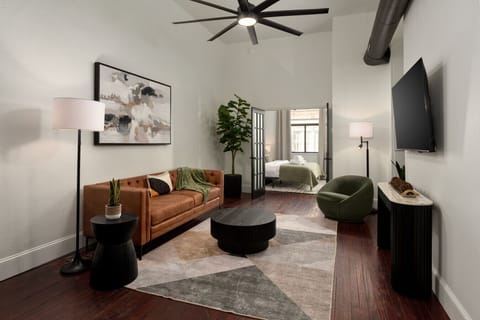 Living Room, all brand new furniture!