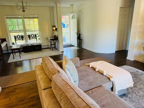 The open floor plan is ideal for gathering with friends and families. 