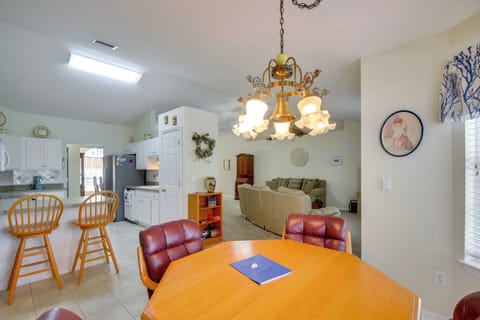 Dining Area | Kitchen