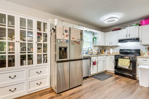 Kitchen | 1st Floor | Cooking Basics | Dual Coffee Maker | Microwave | Toaster