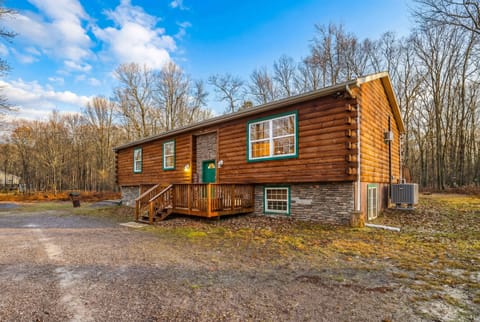 Bright, inviting, and full of personality — this home gives you a taste of the relaxation and fun that await beyond the door. Spoiler: it only gets better inside!