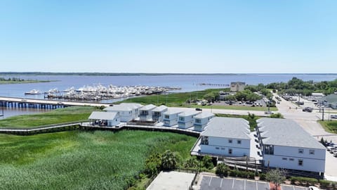 Sweeping views of Winyah Bay in our exclusive waterfront club.