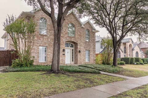 Effortless Staycation: Relax in style - smart lock & bright entry to your home.