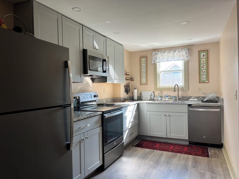 Fully Equipped Kitchen with New Appliances 