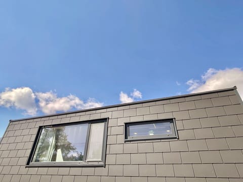 Sky, Mountain, Ecoregion, Plant, Natural Landscape, Highland, Biome, Tree, Grass, Grassland