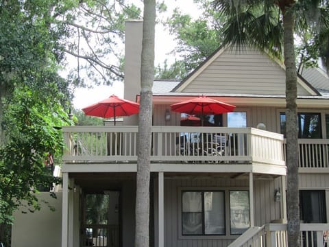 Large belconey with several seating areas
