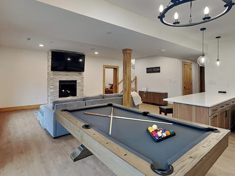 Lower Level Family Room w. Game Table, Wet Bar
