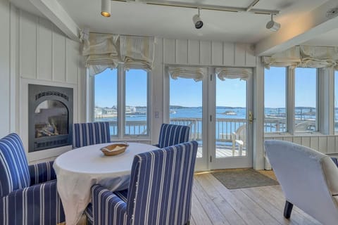 Dining Area and those views!