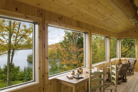 Lakeview Guest Apartment at Ondine Estate (6261)