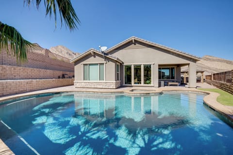 Summerlin, Las Vegas Pool House | 3BR | 2.5BA | 1,841 Sq Ft | 5 Steps to Enter