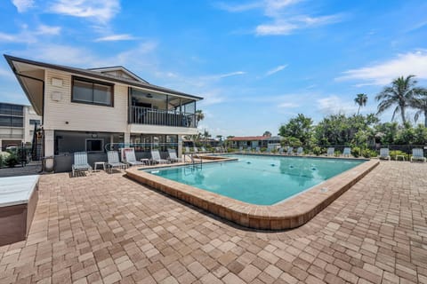 Resort style pool at Fairview Isles