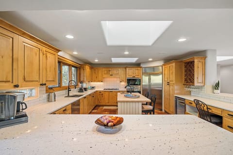 Spacious, Chef Kitchen