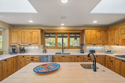 Kitchen Island