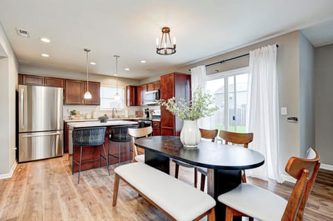 Kitchen / Dining area