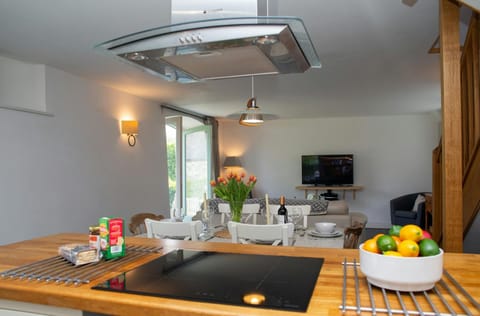 Open plan kitchen/dining/living area