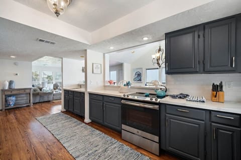 A kitchen perfect for preparing meals for the family!