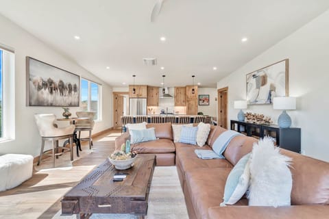 Moutain modern decor