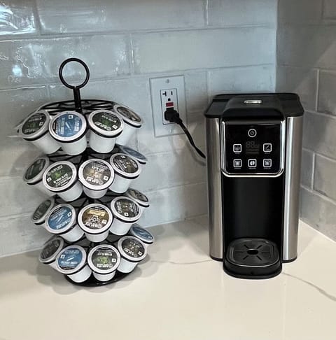 Hot or iced coffee maker + k-cups provided