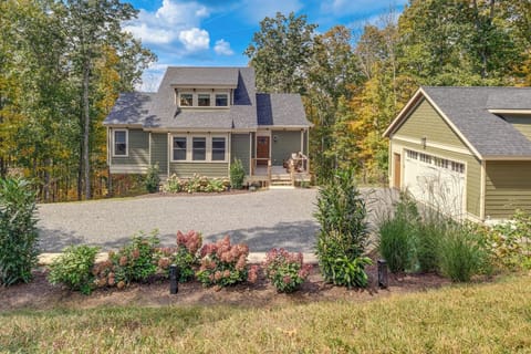 Caldwell Vacation Rental | 4BR | 4BA | 2,200 Sq Ft | Steps to Enter