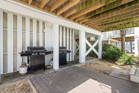 Ground Level-2 Propane Grills