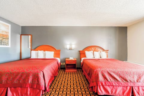 Unit with 2 Queen Beds