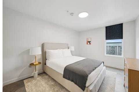 Unit with one Queen bed