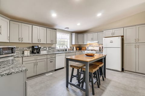 Kitchen | Dishwasher