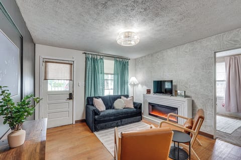 Panama City Vacation Rental | 2BR | 1BA | 750 Sq Ft | 1 Step to Enter