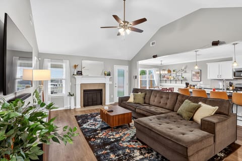 Furniture, Indoors, Living Room, Home Decor, Couch