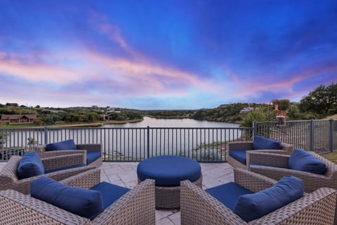 Enjoy family/friend conversations