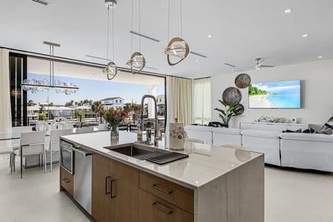 16-web-or-mls-0L5A4885