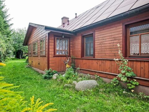 Grass, Wood, House, Cottage, Roof, Shrub, Home, Siding, Land Lot