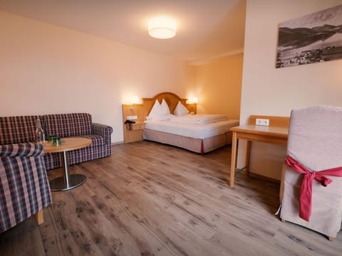 Simply being - Junior suite with balcony "Back then" M - Vogl's Nest House in Salzburgerland