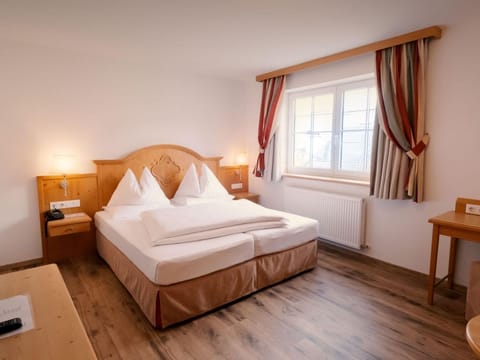 Double room mountain view without balcony L - Vogl's Nest House in Salzburgerland