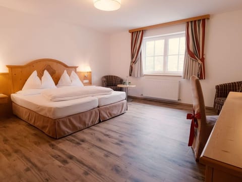 Double room mountain view without balcony L - Vogl's Nest House in Salzburgerland