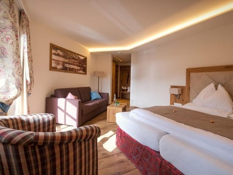 Simply being - Junior suite with balcony "Back then" L - Vogl's Nest House in Salzburgerland