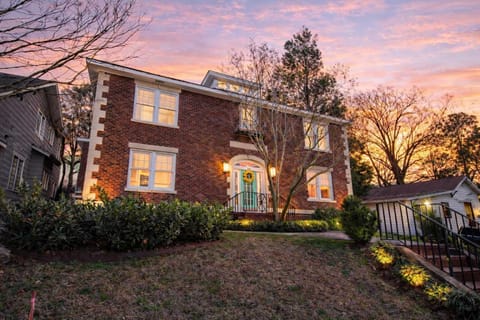 Enjoy a peaceful neighborhood feel while staying close to everything.