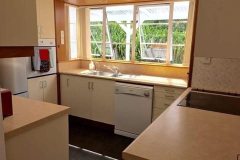 Large, sunny and fully enquiped kitchen, including microwave, dishwasher, oven.