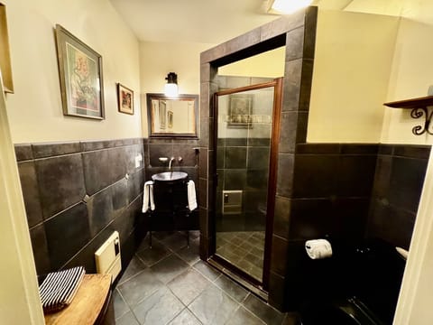 Gold Purple Bathroom