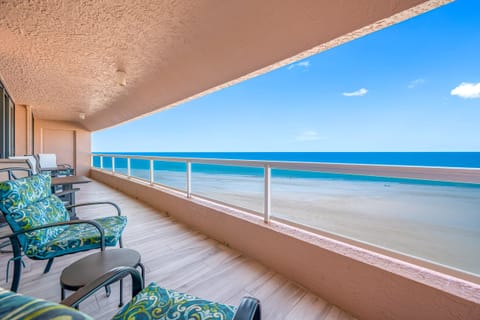 Large Gulf Front Balcony