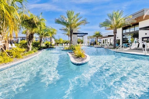 Complimentary Clubhouse access