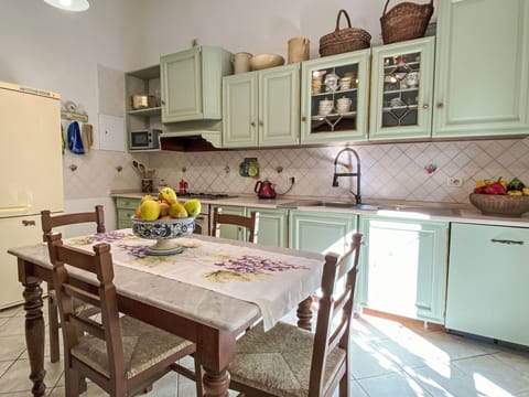 Mountain Range, Valley, Estate, Ridge, Driveway, Alps, Villa, Mountain Village, Mansion