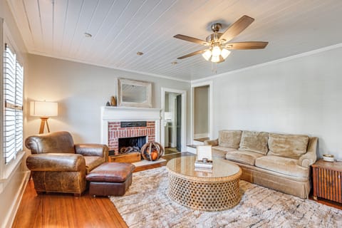 Hahira Vacation Rental | 3BR | 3BA | 2 Steps to Enter | 2,380 Sq Ft