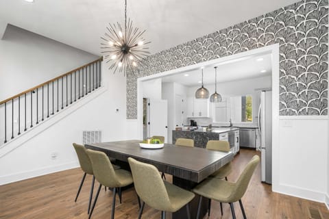 Modern dining space perfect for meals and gatherings w/ loved ones.