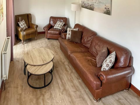 Living area | The Cottage Beyond : Mistletoe Cottage - The Cottage Beyond, Burnham-on-sea