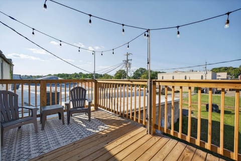 Fresh air, good conversation, and your favorite beverage under vintage lights!