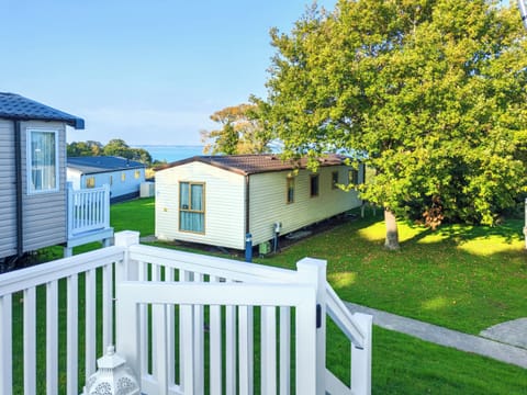 Outdoor | Lapras, Thorness near Cowes