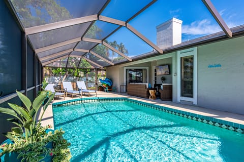 caged pool