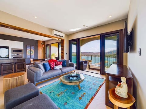 Living area, ocean views, access to terrace